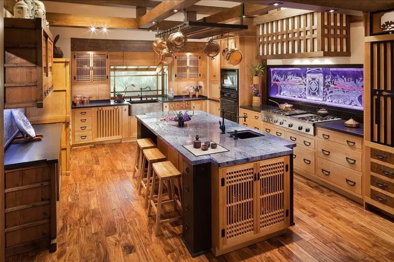 The decor allows the kitchen to find a more expressive thematic design