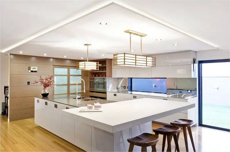 Japanese-style kitchen and lighting elements