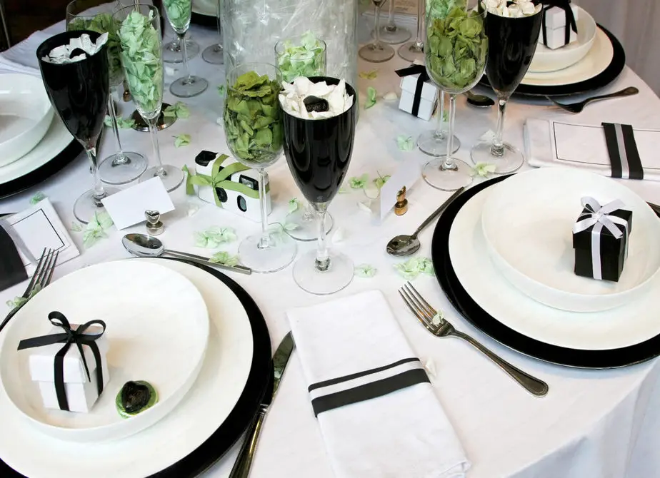 10 Best Steps to Create a Formal Table Setting