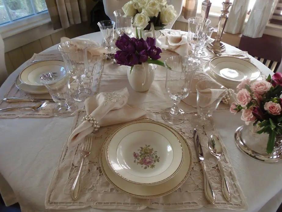 10 Best Steps to Create a Formal Table Setting