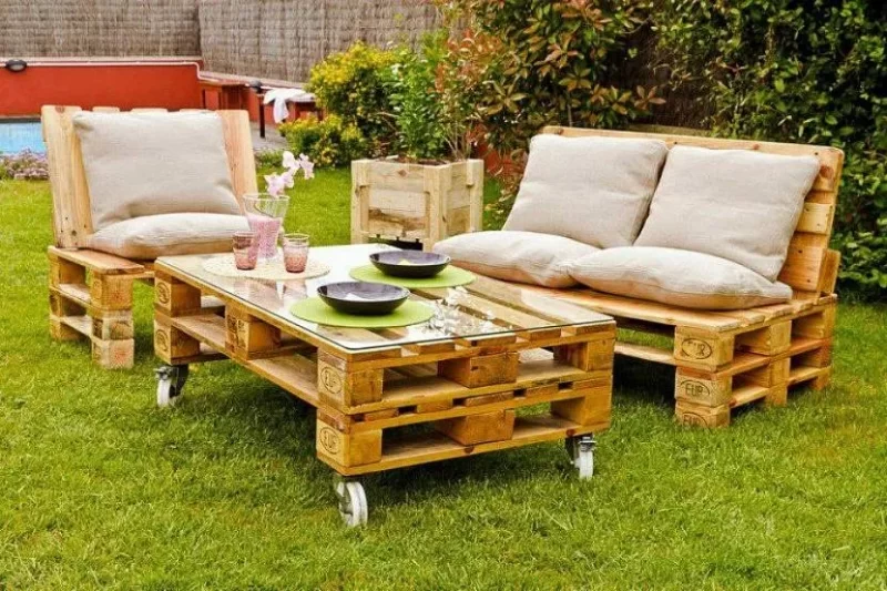 Creative ideas-furniture made of pallets with your own hands