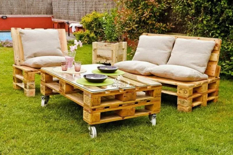 Creative 4 Ideas-Furniture Made of Pallets