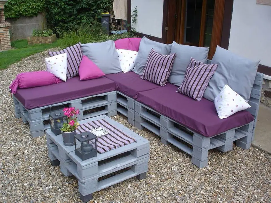 Creative ideas-furniture made of pallets with your own hands