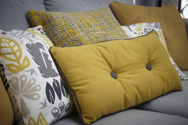 Pillows on the Sofa: Beautiful Decorative