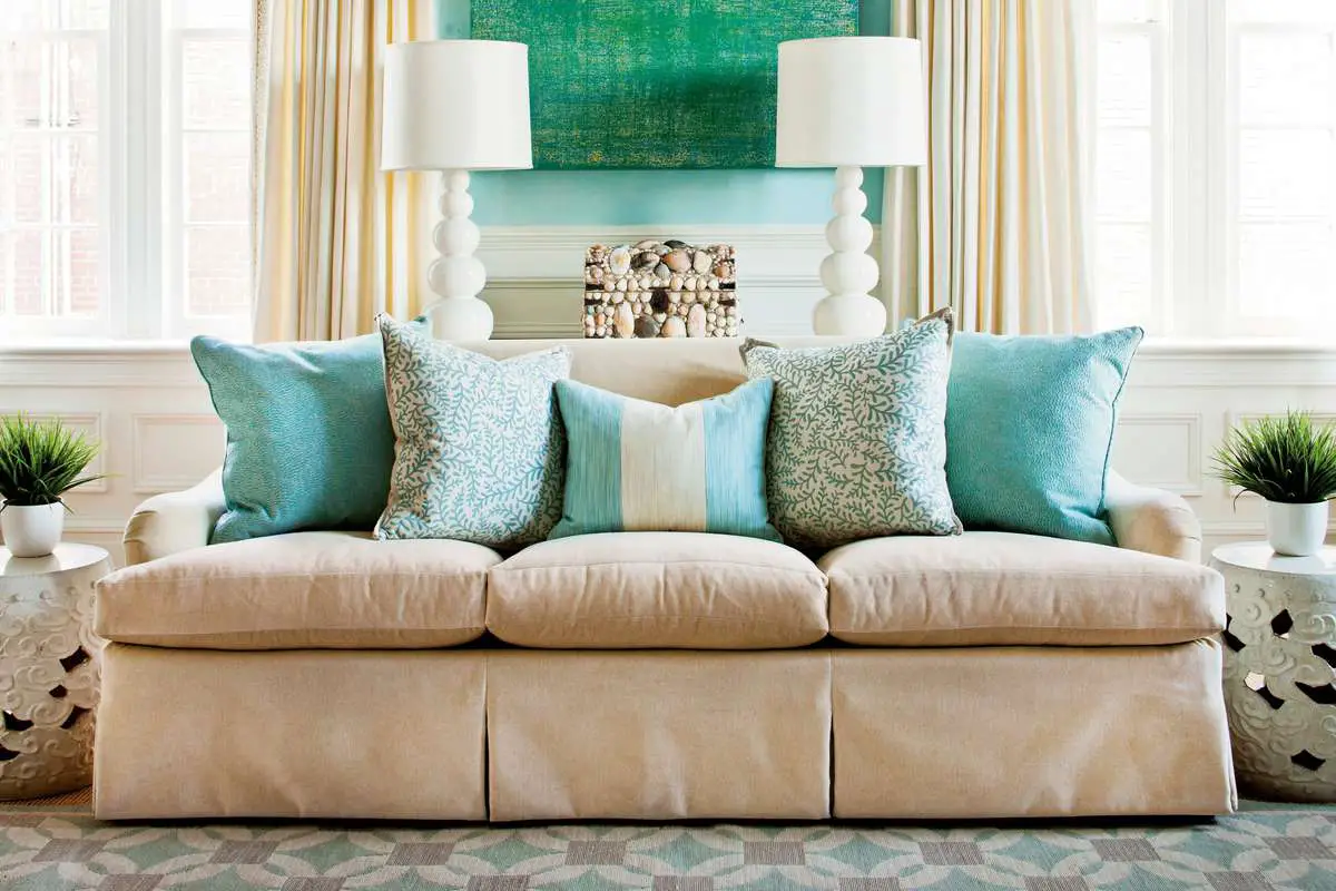 Pillows on the Sofa: Beautiful Decorative