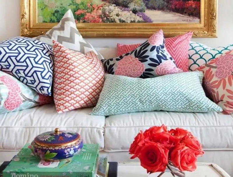 Pillows on the Sofa: Beautiful Decorative