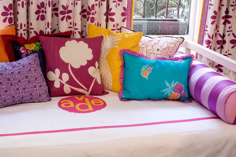 Pillows on the Sofa: Beautiful Decorative