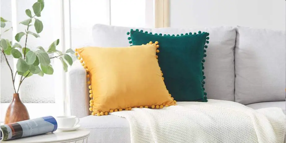 Pillows on the Sofa: Beautiful Decorative