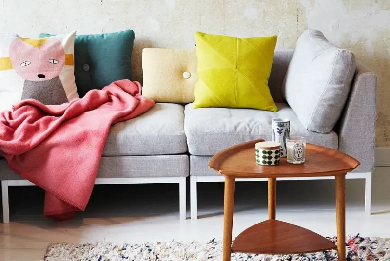 Pillows on the Sofa: Beautiful Decorative