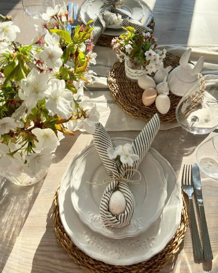 Excellent setting of your table for Easter