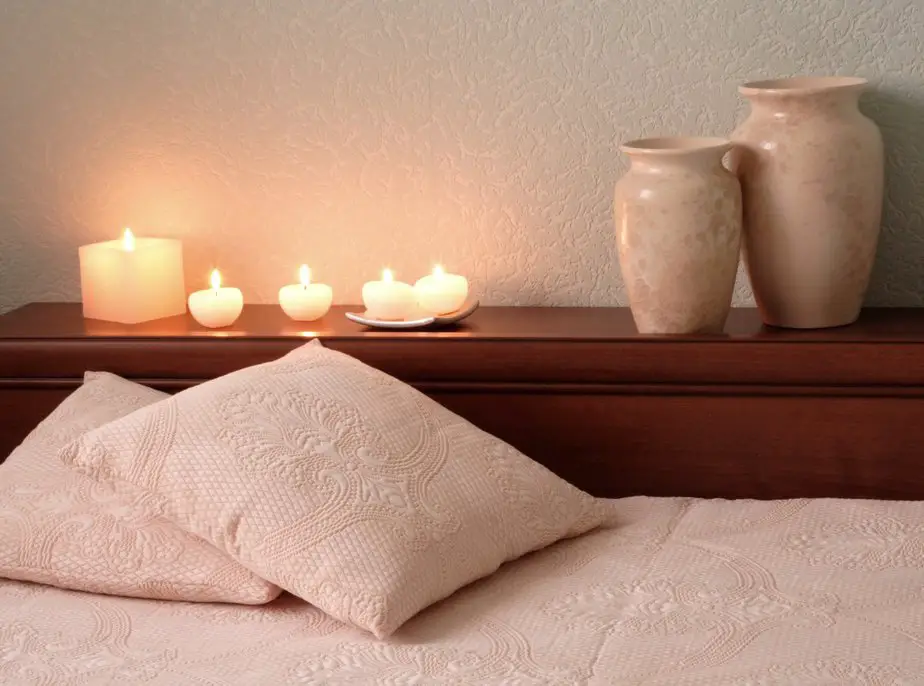 Candles as a Decoration: Romance and Comfort