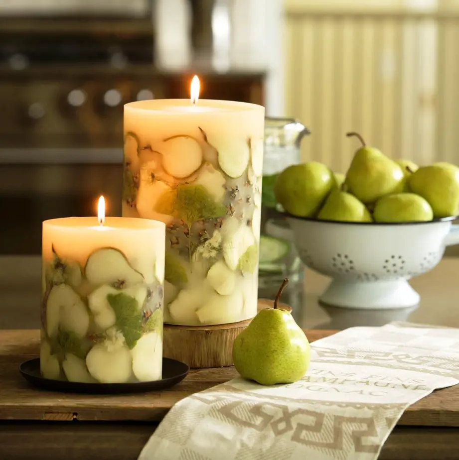 Candles as a Decoration: Romance and Comfort