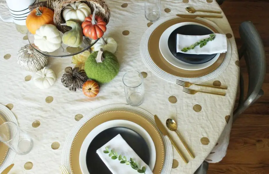 12 Ideas for Modern Table Setting for Thanksgiving